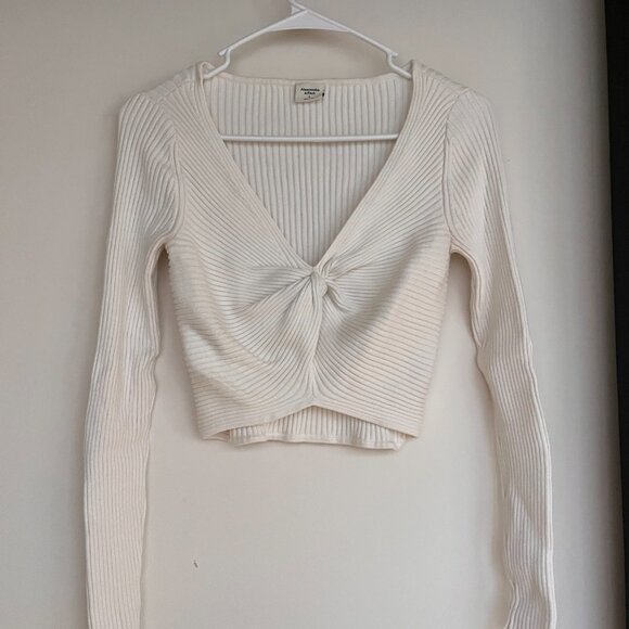 Abercrombie Twist-Front Sweater Top, size Small - Picture 2 of 4